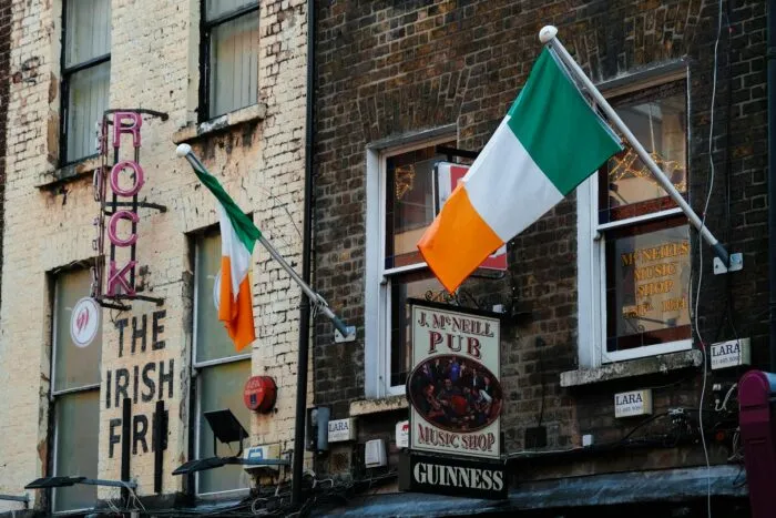 irlandez-injunghiat-in-bucuresti-dupa-o-gluma-gazda-l-a-atacat-cu-cutitul-in-somn