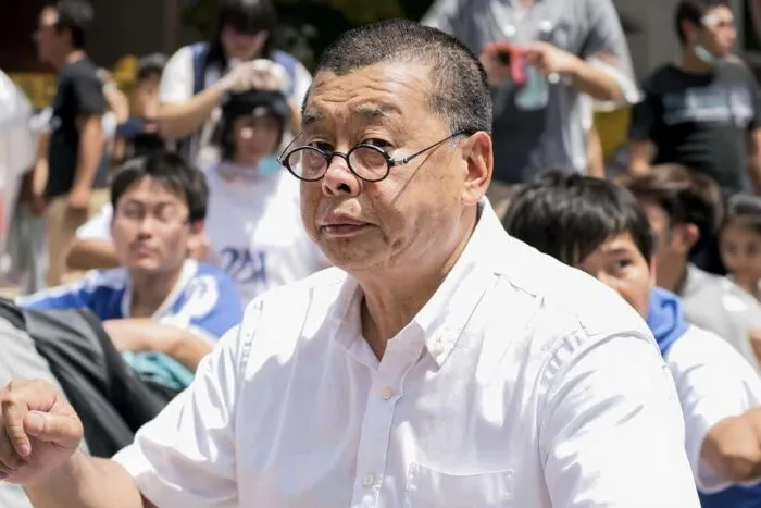 jimmy-lai-condamnat-la-20-de-ani-verdictul-care-umileste-londra