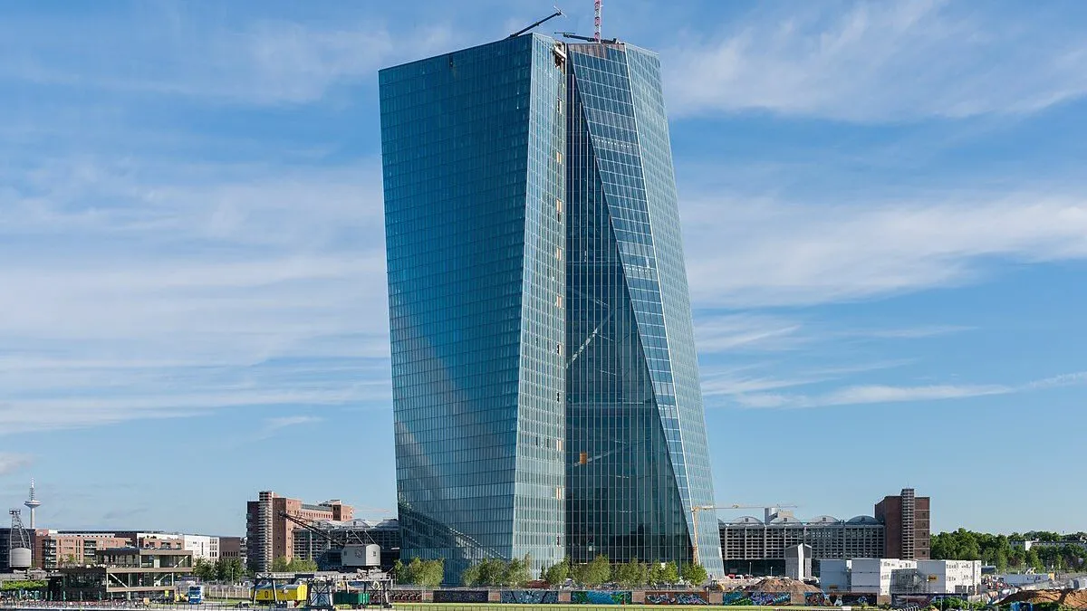 jpmorgan-amenda-de-122-milioane-de-euro-de-la-bce-ce-greseli-a-facut-banca-1771581462