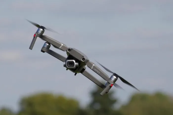 marea-britanie-dubleaza-alertele-de-drone-langa-baze-militare-armata-va-deschide-focul-la-nevoie