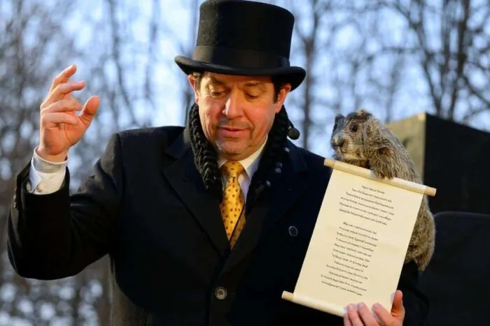 marmota-phil-si-a-vazut-umbra-in-2026-inca-6-saptamani-de-iarna-zice-traditia