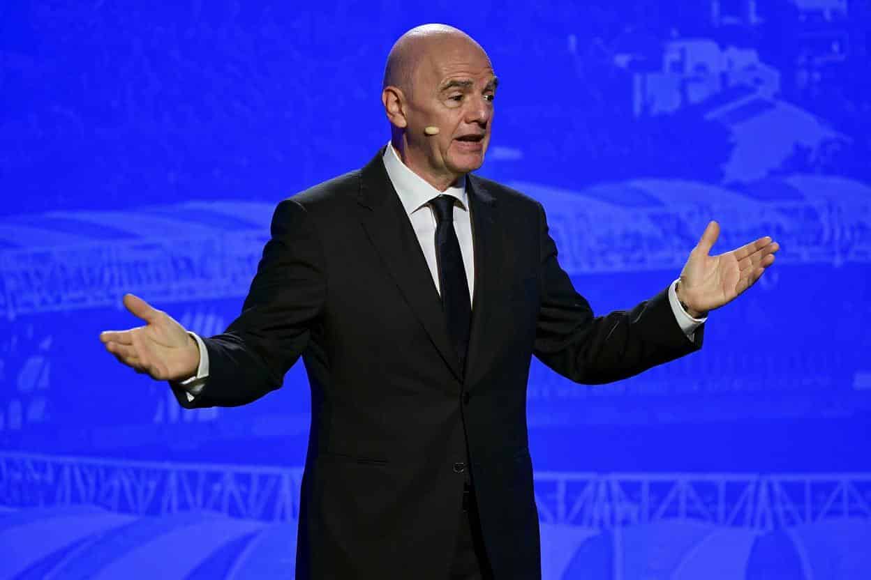 Ministrul de Externe al Ucrainei îl numește pe șeful FIFA „degenerat moral”
