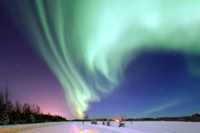 nasa-a-lansat-3-rachete-in-alaska-pentru-a-studia-aurorele-ce-cauta-la-360-km-altitudine-1771250750