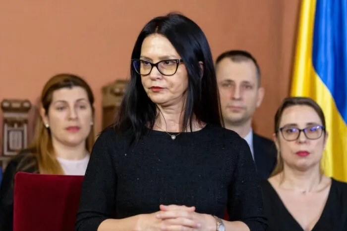 pensie-de-30-000-lei-la-51-de-ani-pentru-judecatoarea-ma-suna-lia-decret-semnat