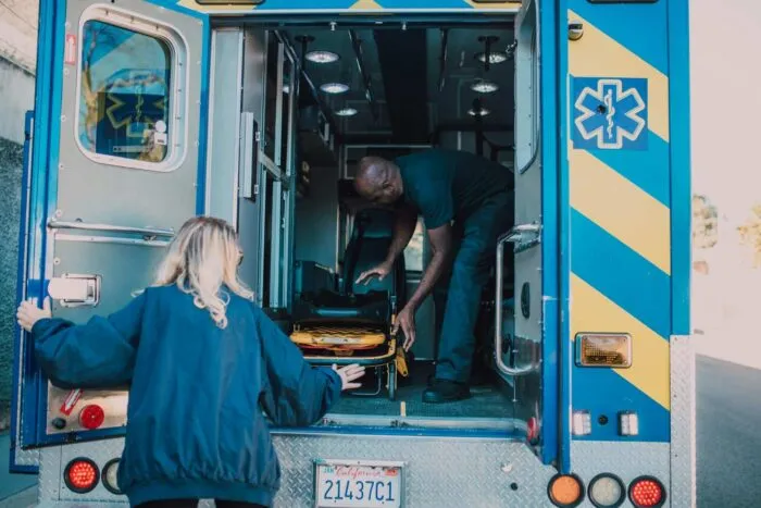 pieton-de-39-de-ani-ucis-de-un-autobuz-in-sydney-soferul-de-45-de-ani-la-spital-pentru-teste