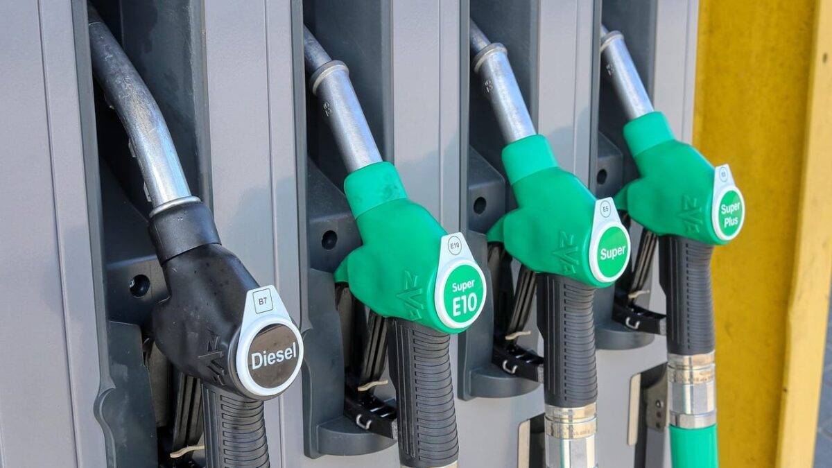 pret-benzina-1771580132