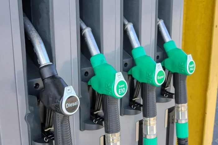 pret-benzina-1771580132