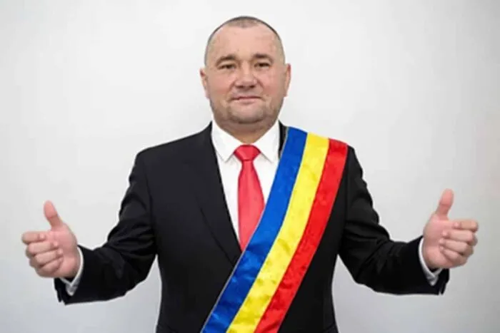 primar-din-suceava-supravegheat-24-7-acuzat-ca-si-a-sechestrat-iubita-si-pe-fiica-ei