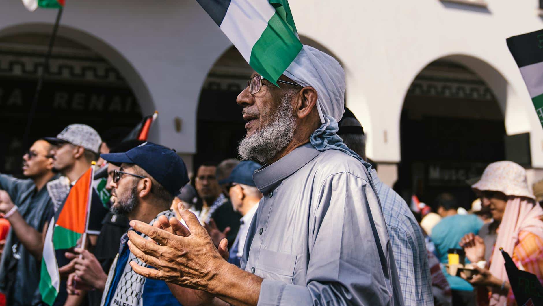 Punctul Rafah redeschis: doar 50 de palestinieni pot trece zilnic granița