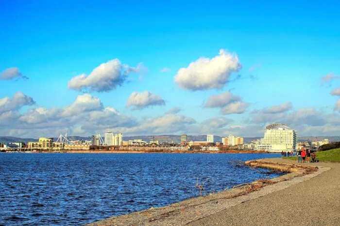 rata-criminalitatii-creste-alarmant-in-cardiff-cu-325-crime-la-100-locuitori-1771946570