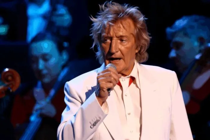 rod-stewart-un-lamborghini-fara-oglinzi-si-filozofia-sa-conteaza-doar-ce-e-in-fata-1771581612
