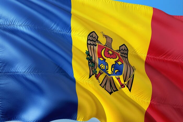 scandal in moldova 150 de enoriasi au fortat o biserica 6 arestati un primar retinut
