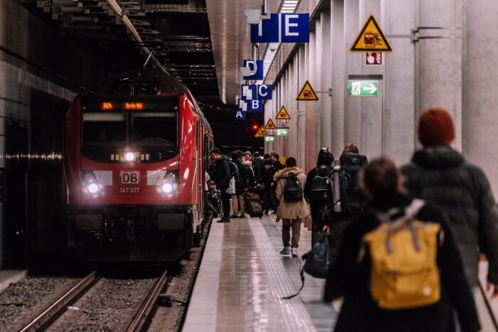 spania blocata de greva trenurilor 47 de morti in 2 accidente au aprins furia mecanicilor