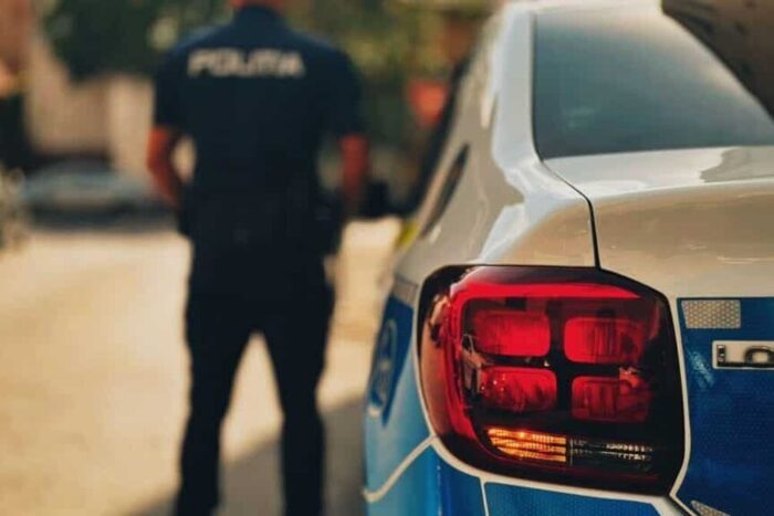 Țeapă cu vacanțe de 40.000 €. O femeie din București a fost reținută teapa cu vacante de 40 000 e o femeie din bucuresti a fost retinuta 1771338837
