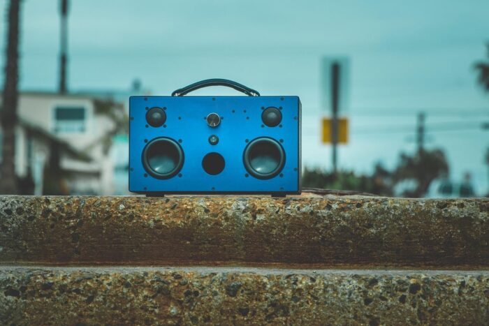 top 4 modele de boxe cu bluetooth portabile recomandate in 2026