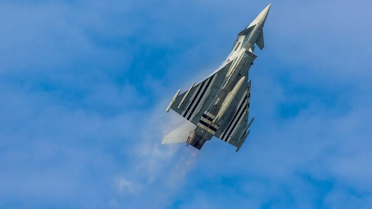 trei-avioane-eurofighter-spaniole-au-aterizat-in-romania-misiune-nato-cu-60-de-militari-1771510823