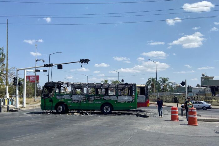 Turiști blocați în Mexic din cauza închiderii aeroporturilor și conflictelor turisti blocati in mexic din cauza inchiderii aeroporturilor si conflictelor intre cartele 1771846289