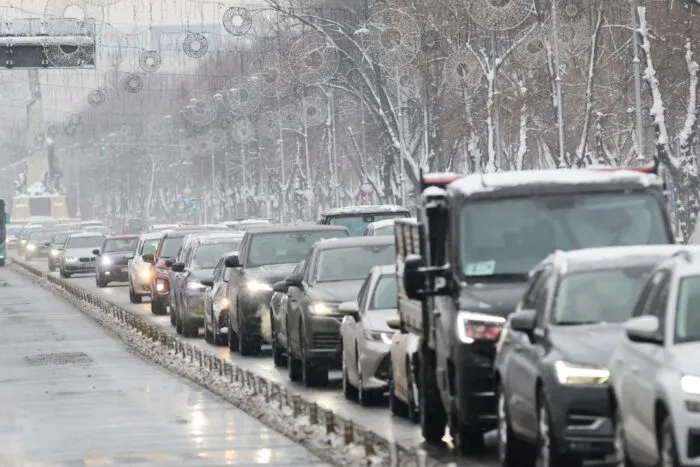 vreme-rea-in-romania-coduri-portocalii-de-viscol-cu-vant-de-80-km-h-si-zapada-de-50-cm-1771403936