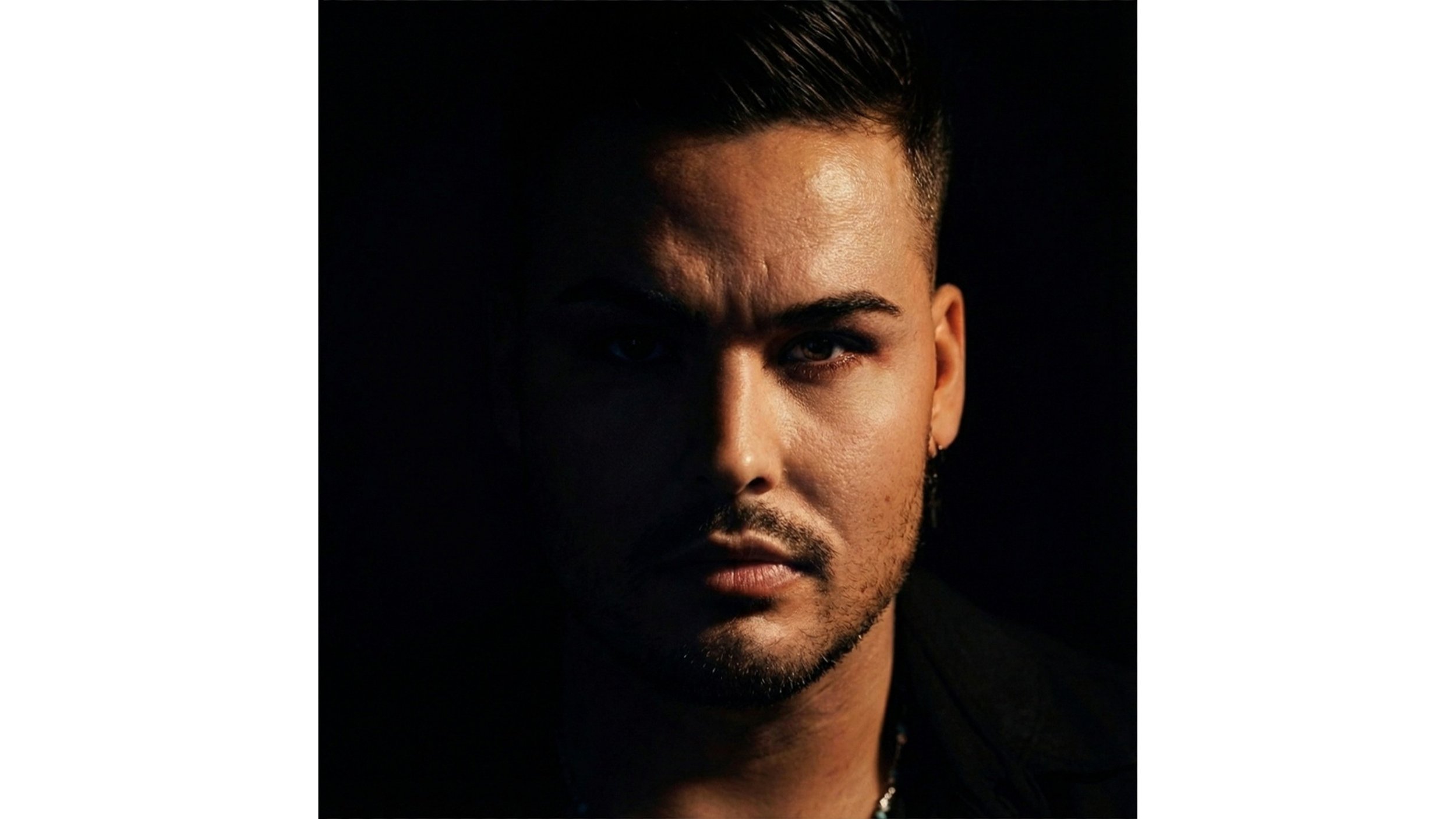 Andrei Suru pregătește un nou proiect muzical după succesul piesei „Mă am pe mine”