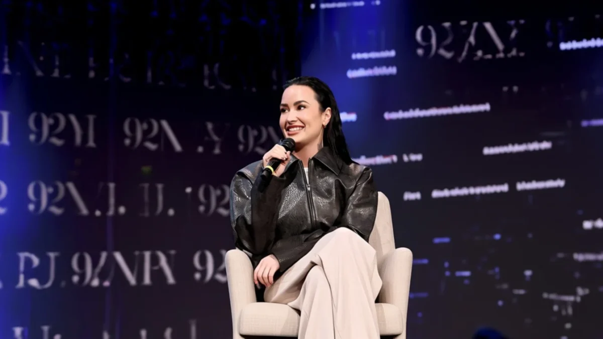 Demi Lovato explica de ce a cantat piesa Heart Attack la un eveniment caritabil Demi Lovato
