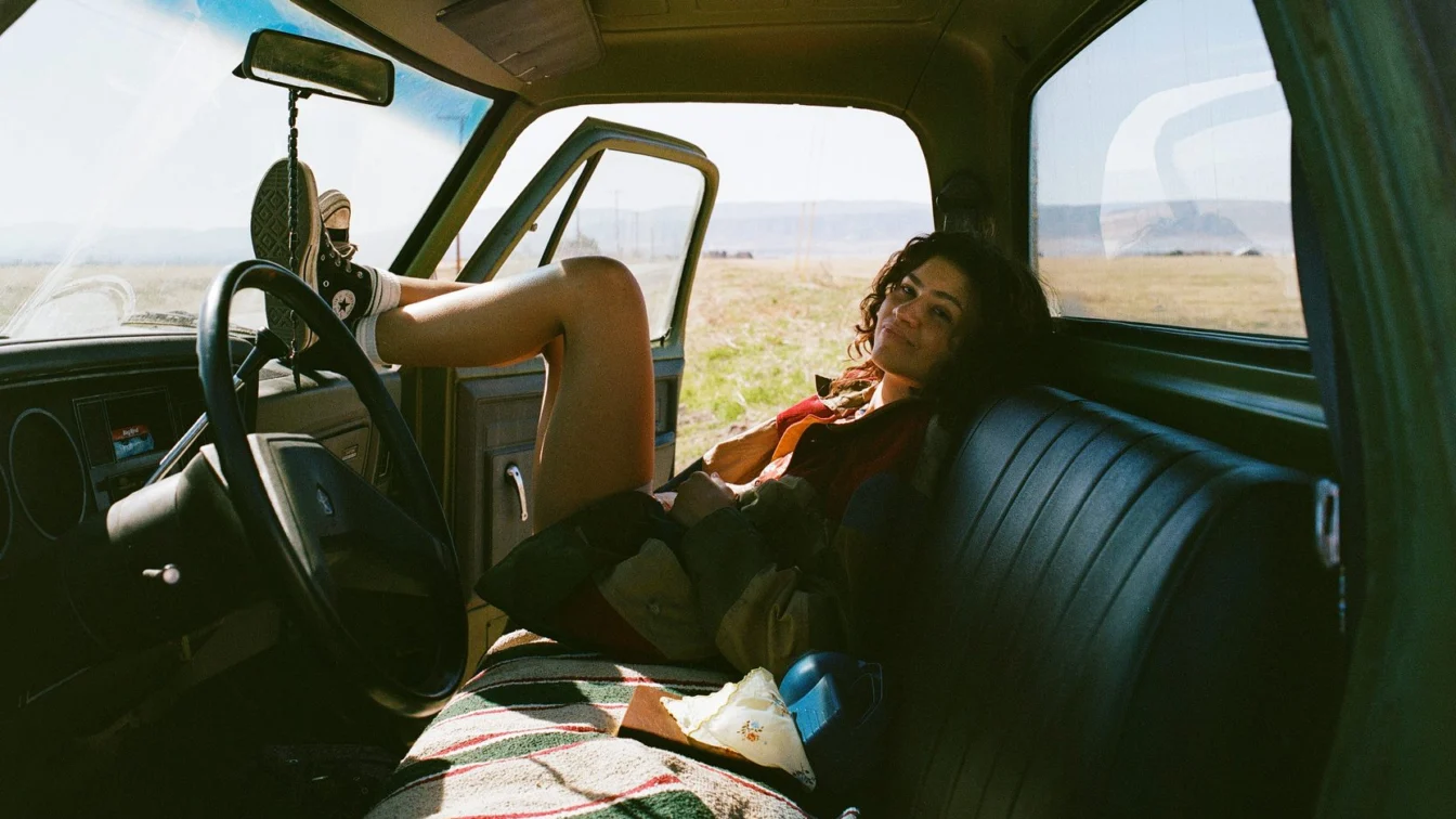 Euphoria sezonul 3 are dată oficială de lansare în aprilie 2026 după ani de așteptare