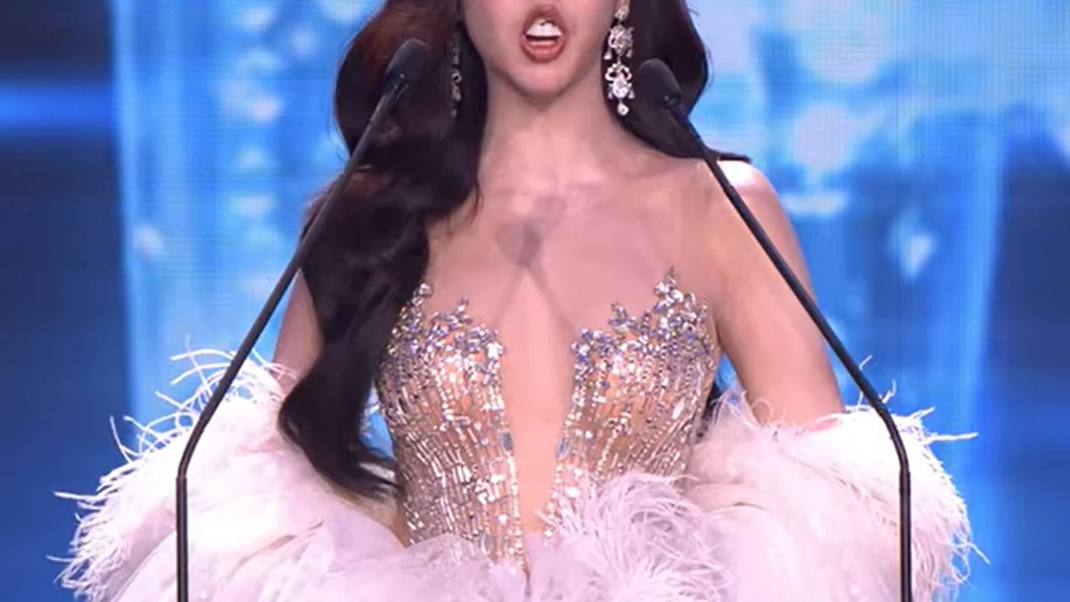 O concurentă de 18 ani la Miss Thailanda a rămas fără dinți pe scenă