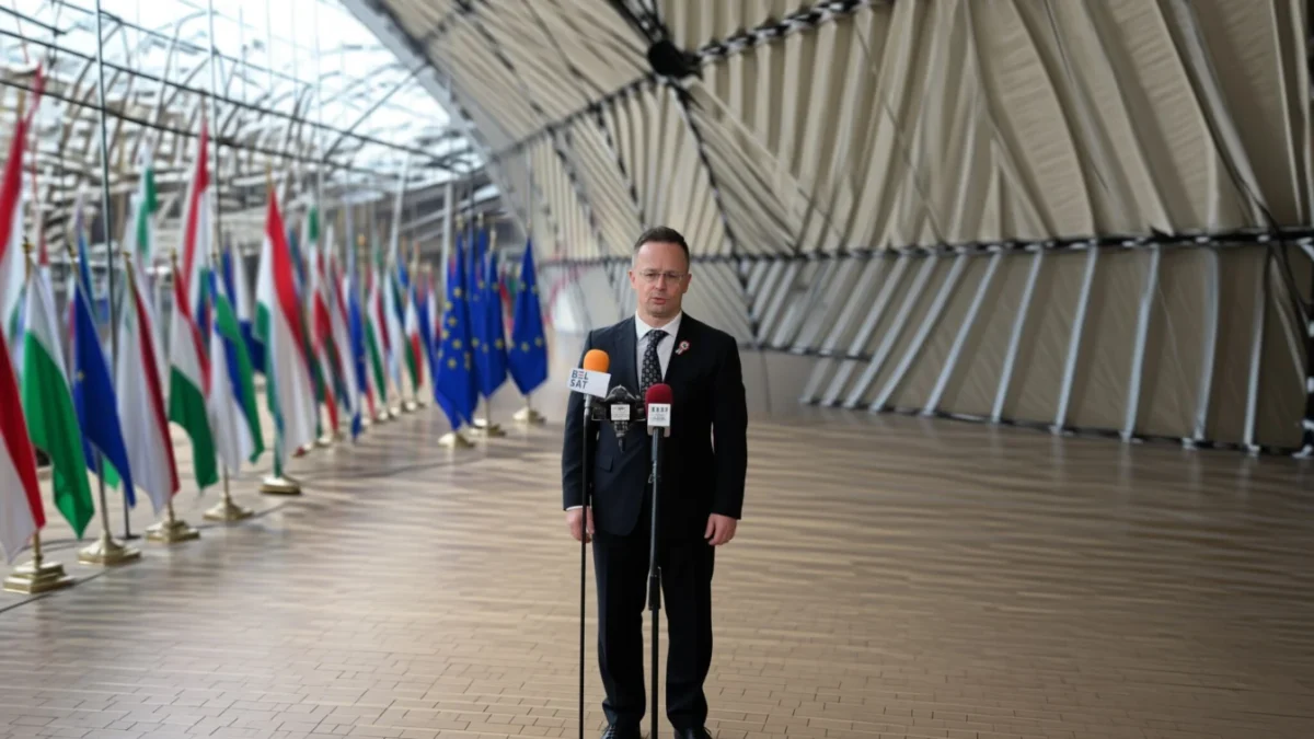 Ministrul de Externe ungar recunoaște telefoanele date lui Lavrov din ședințele UE Peter Szijjarto
