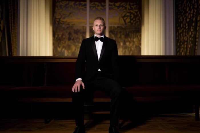 Tenorul Ștefan von Korch aduce concertul Vivo per lei la Arad pe 21 martie Ștefan von Korch