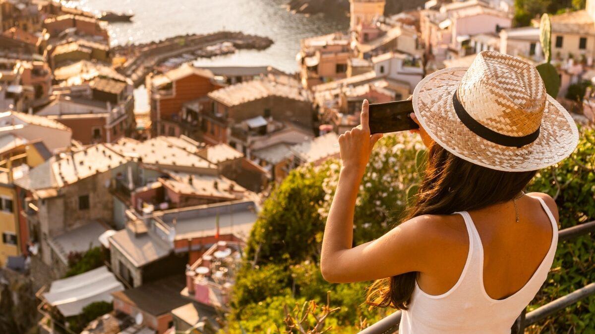 10 accesorii de pe Amazon sub 250 de dolari pentru o vacanta in Europa