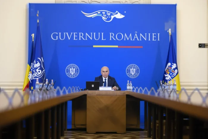 Guvernul plafonează adaosul la carburanți la 50% și declară starea de criză criza carburanti