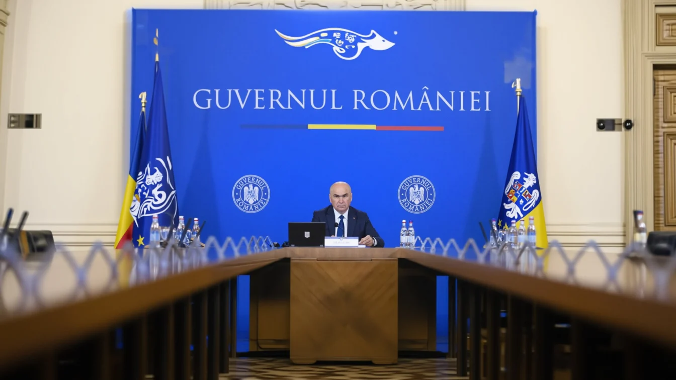 Guvernul plafonează adaosul la carburanți la 50% și declară starea de criză