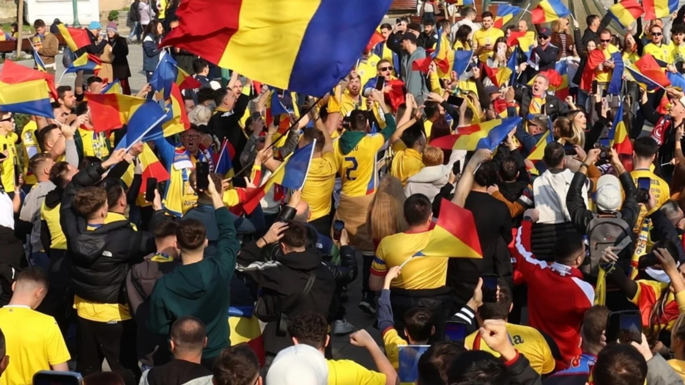 Peste 3000 de români au invadat Istanbulul pentru meciul cu Turcia