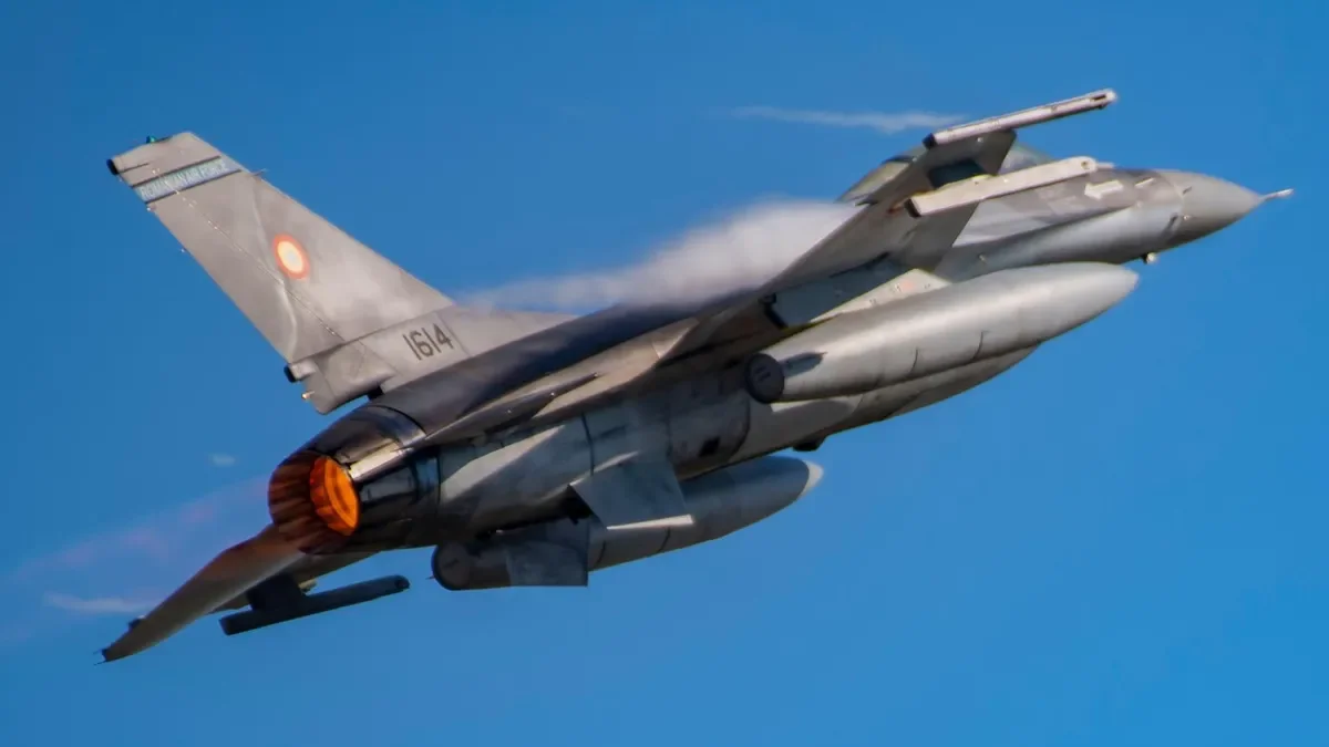 Viperele din Carpați apără spațiul NATO cu 6 avioane F-16 în Lituania