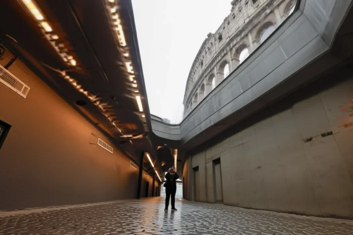 Restaurarea Colosseumului de 2,2 milioane de euro stârnește controverse aprinse la Roma restaurare Colosseum