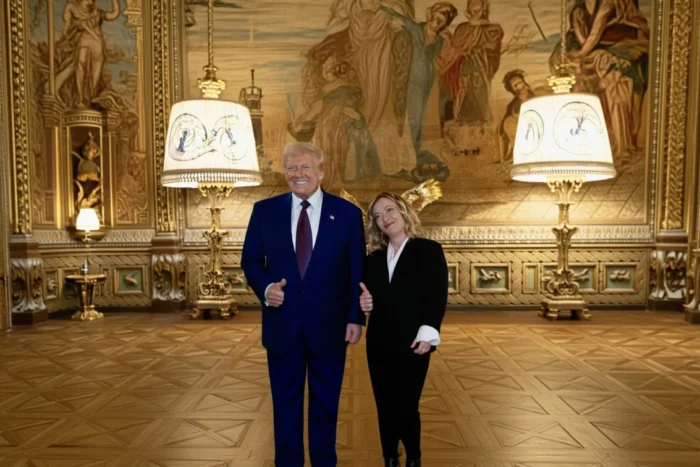 Trump o numește pe Meloni inacceptabilă și o acuză că lasă Italia vulnerabilă Donald Trump Giorgia Meloni