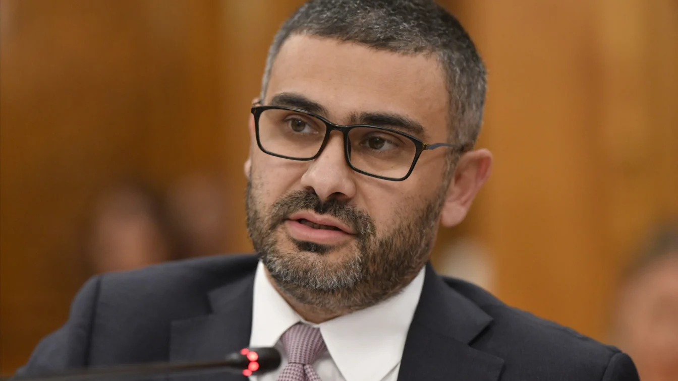 Manole atacă Guvernul Bolojan – 17% dintre muncitorii români sunt în risc de sărăcie