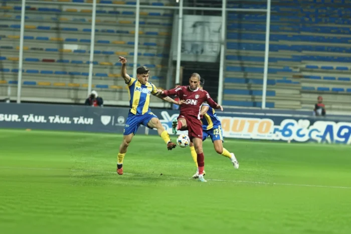 Islam Slimani