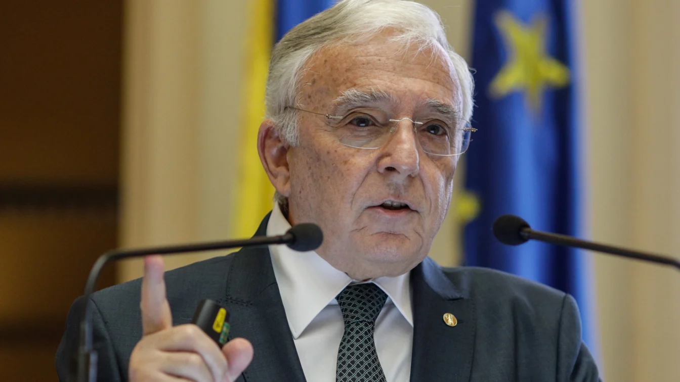 Isărescu critică dur păsăreasca bancherilor care zăpăcește lumea