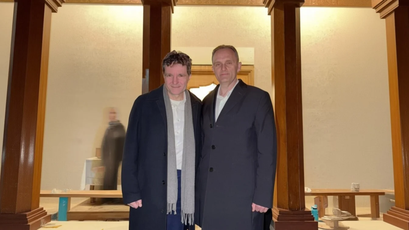 Nicușor Dan a mers neanunțat la mănăstire și s-a pozat cu un lider PSD