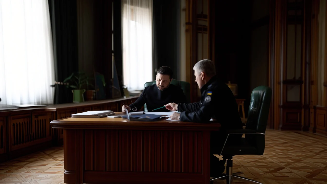 Zelenski anunță luni de presiune militară și diplomatică asupra Ucrainei