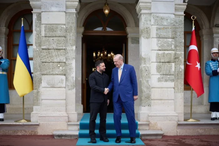 Zelenski și Erdogan au convenit la Istanbul o cooperare de securitate mai strânsă Zelenski Erdogan