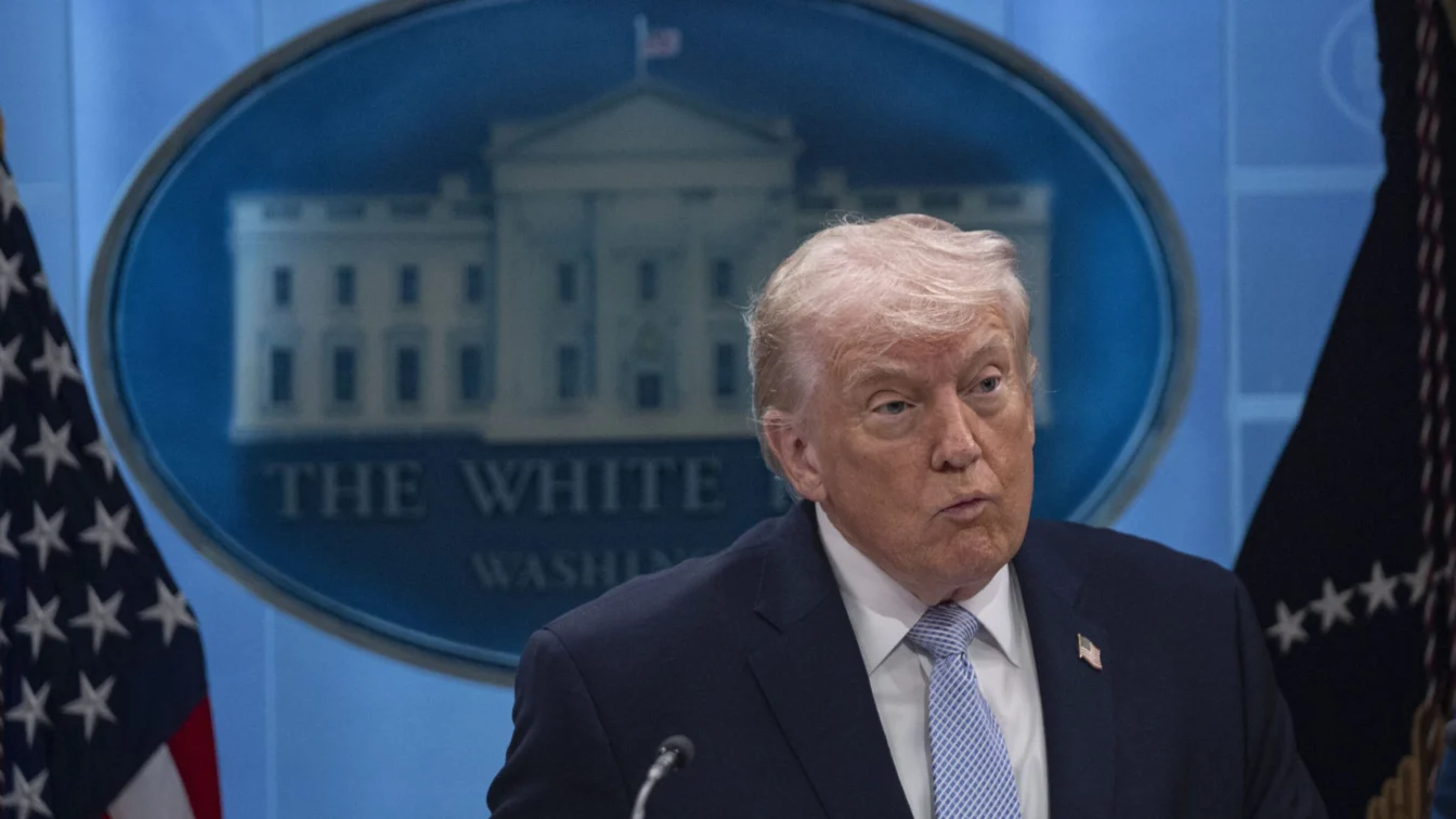 Atac armat la un eveniment cu Donald Trump. Fostul președinte a fost evacuat de urgență