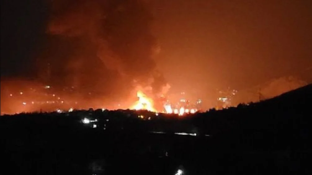 Rusia este lovită fără oprire. O rafinărie cheie a fost atacată pentru a treia oară