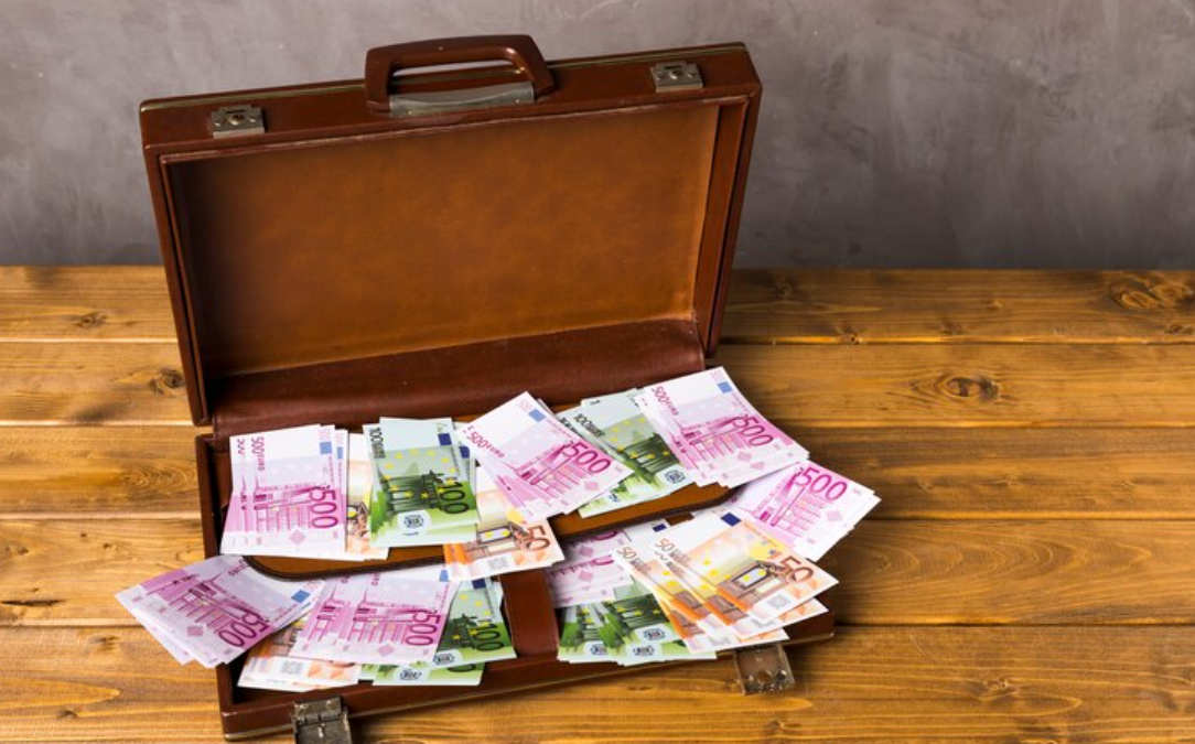 Câștigați mai mult, cheltuiți mai puțin, transformați-vă visele în realitate bani 1