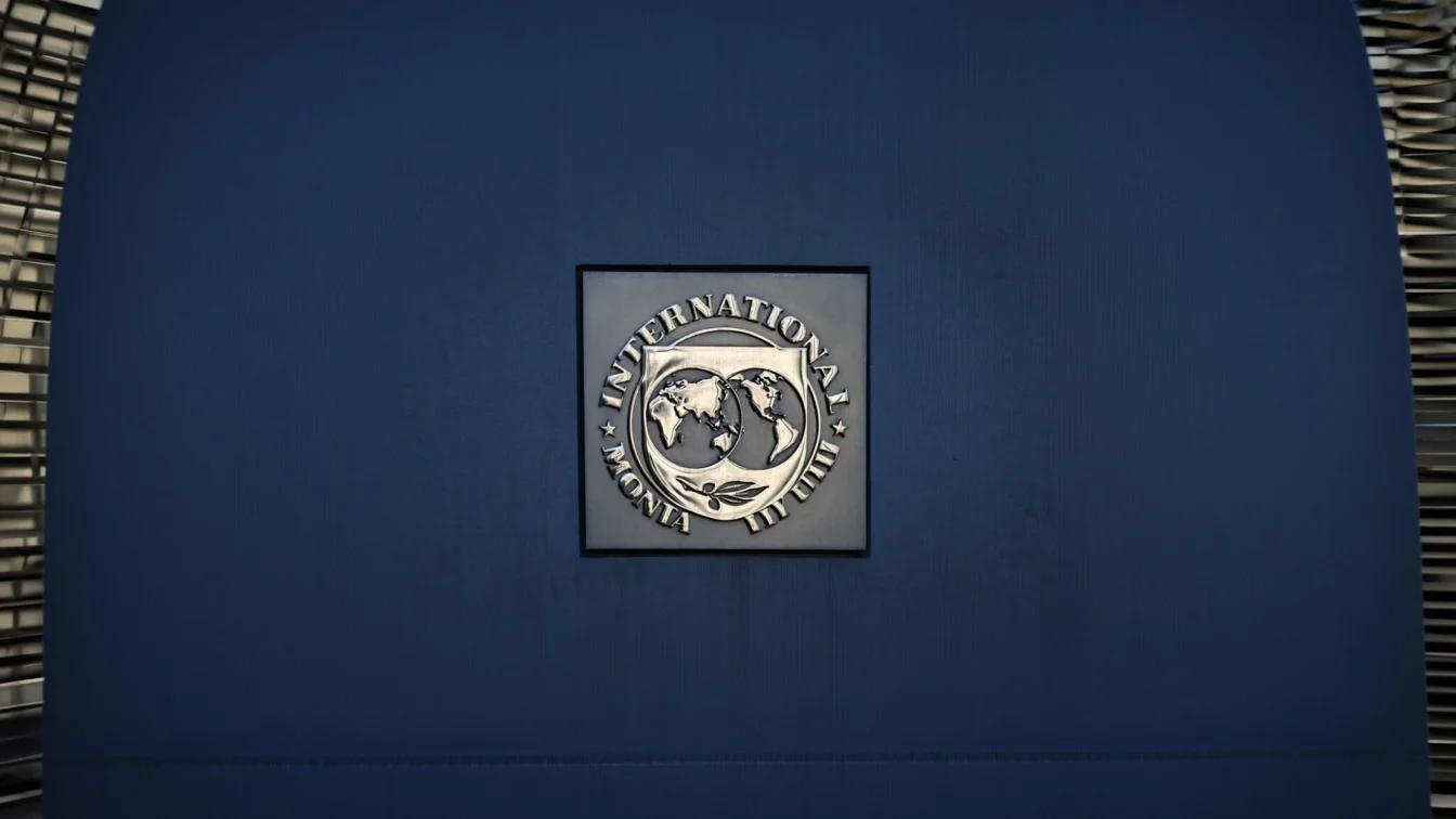 FMI taie prognoza României la 0,7% creștere economică în 2026