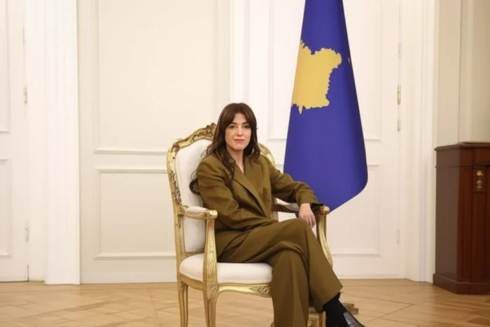 criză politică Kosovo