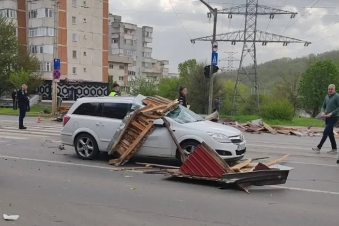 furtună Iași Suceava
