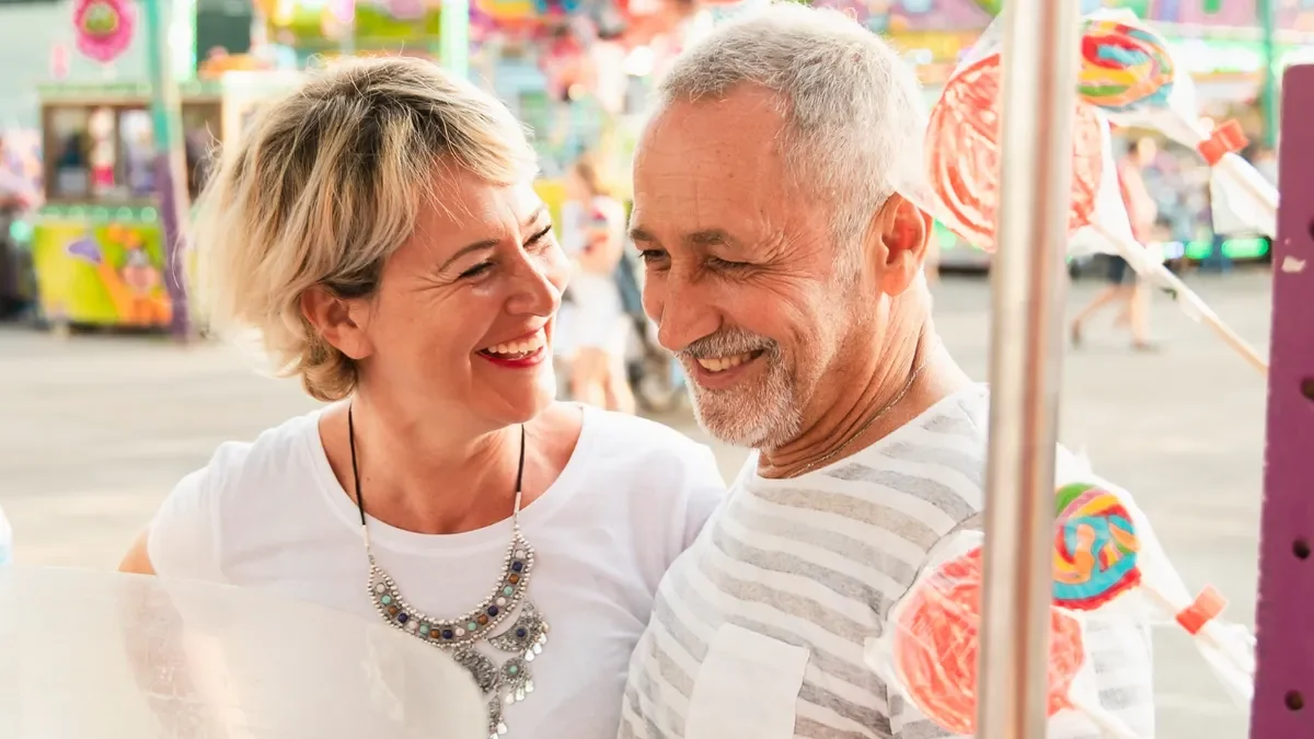 Horoscopul lunii mai vine cu vești bombă. Trei zodii sunt lovite de noroc la bani și în dragoste