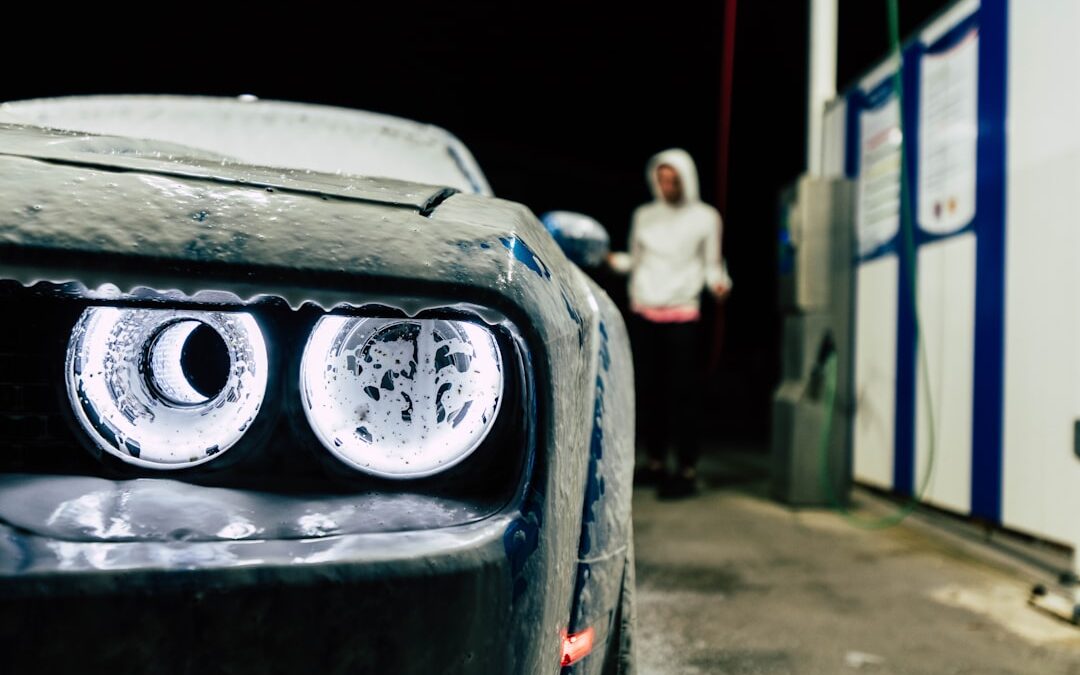 photo 1632684968823 8e162de36853