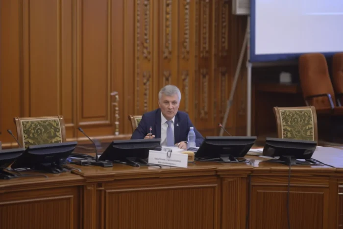 Zamfir acuză planul lui Bolojan de a vinde CEC Bank și Hidroelectrica planul lui Bolojan